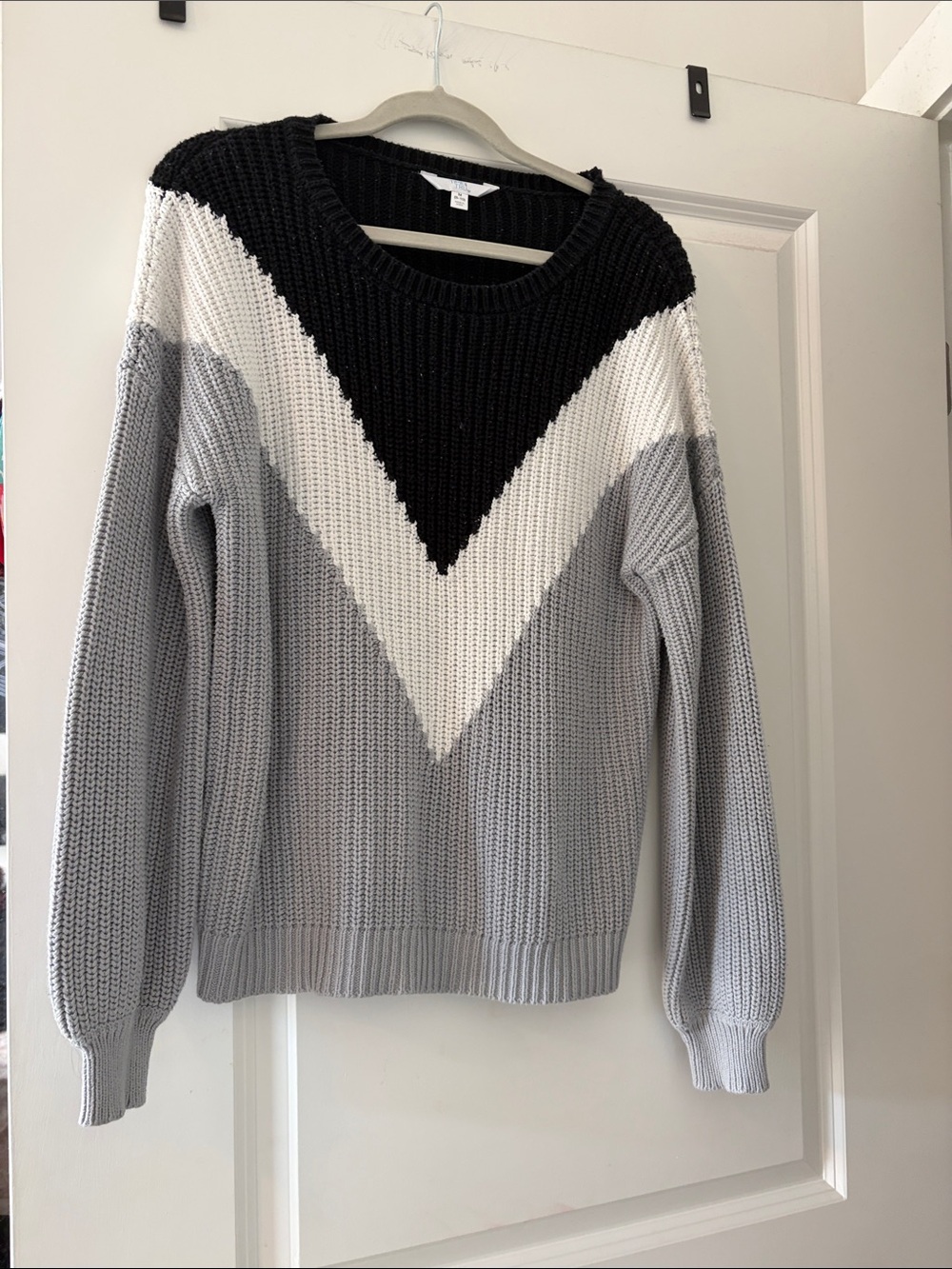 Time and Tru Black, White & Light Gray Chevron Sweater